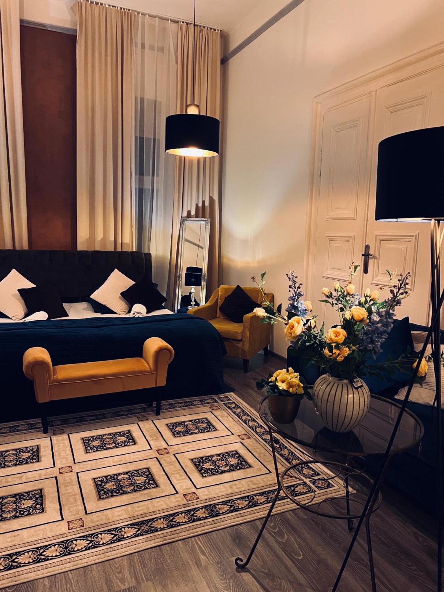 Csaky Palace Ba 3 Братислава Екстериор снимка